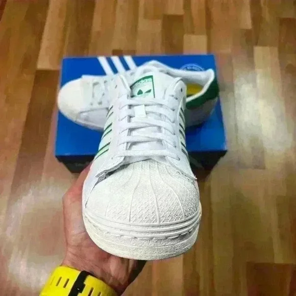 💰HUGE CLEARANCE SALE 💰 Adidas Originals Superstar Mens Sneakers Size 6.5 - Picture 3 of 13